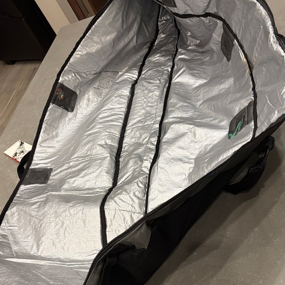 Burton Gray Camouflage Snowboard Duffel Bag - Picture 3 of 6